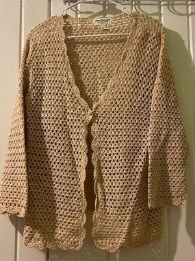Norm Thompson beige crocheted cardigan-large EUC